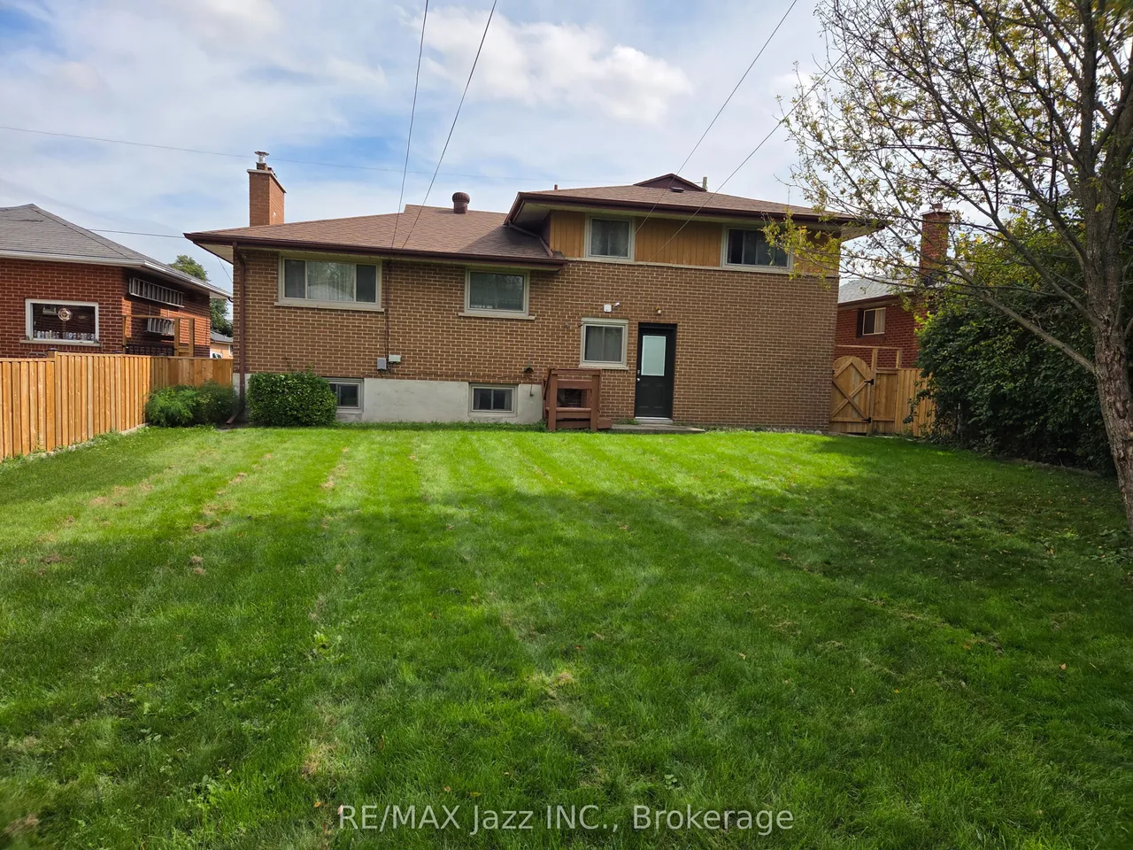 302 Poplar Street — photo 2
