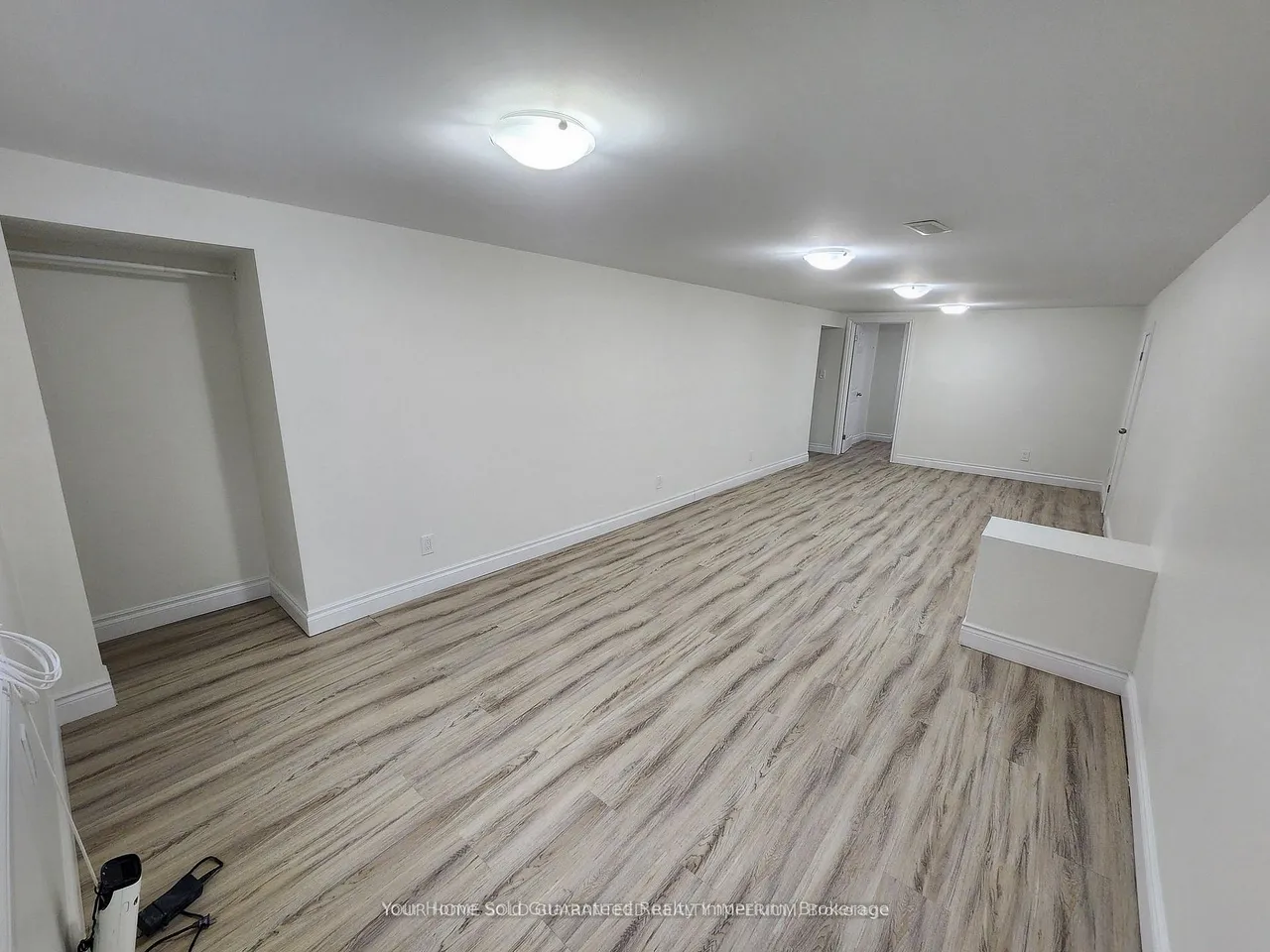 1223 Sun Valley Court — photo 2