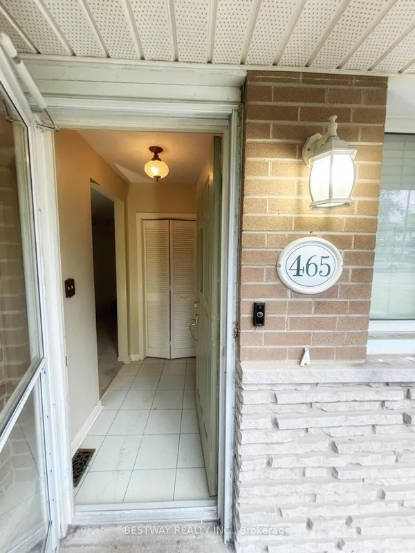 465 Humewood Avenue N — photo 2