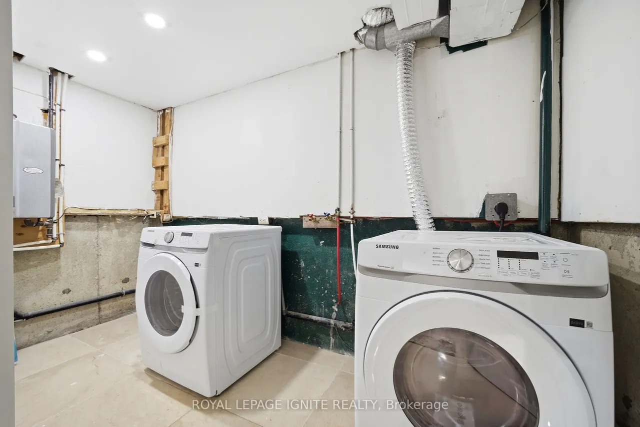 26 Winston Crescent — photo 36