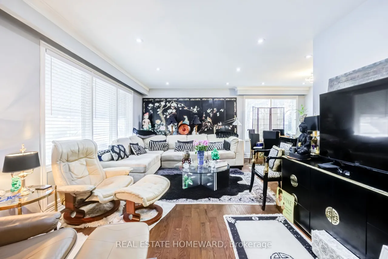4 Moorecroft Crescent — photo 3