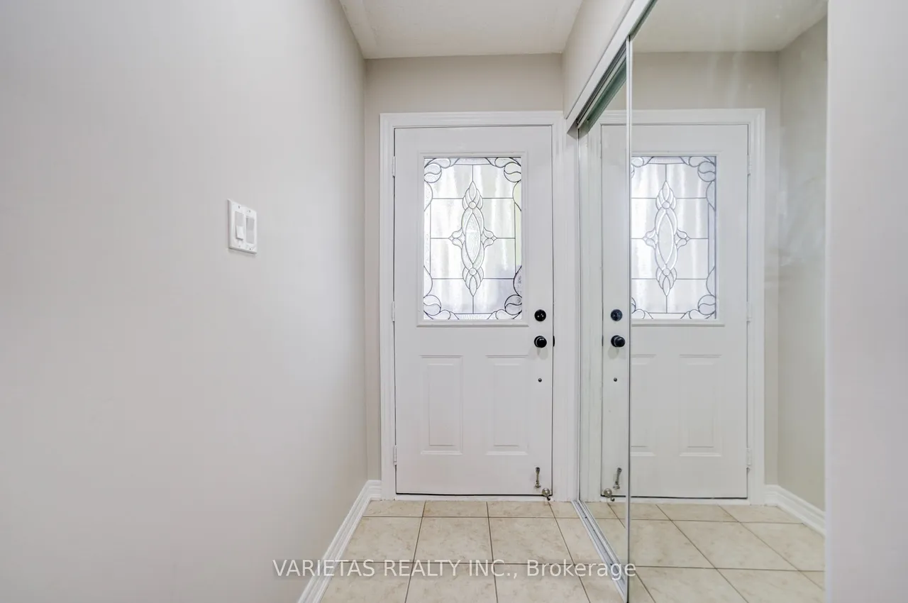 17 Barchester Crescent — photo 2