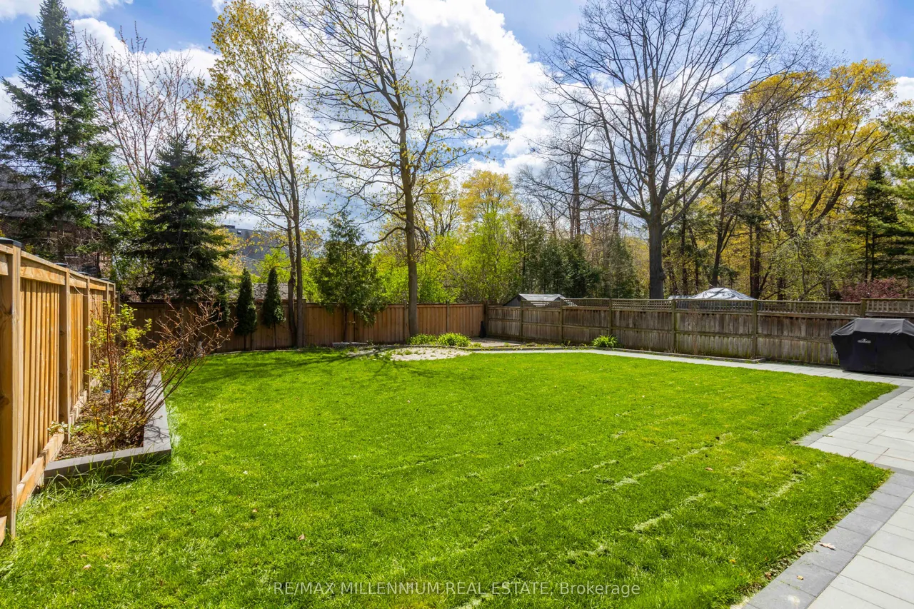 413 Sheppard Avenue — photo 25