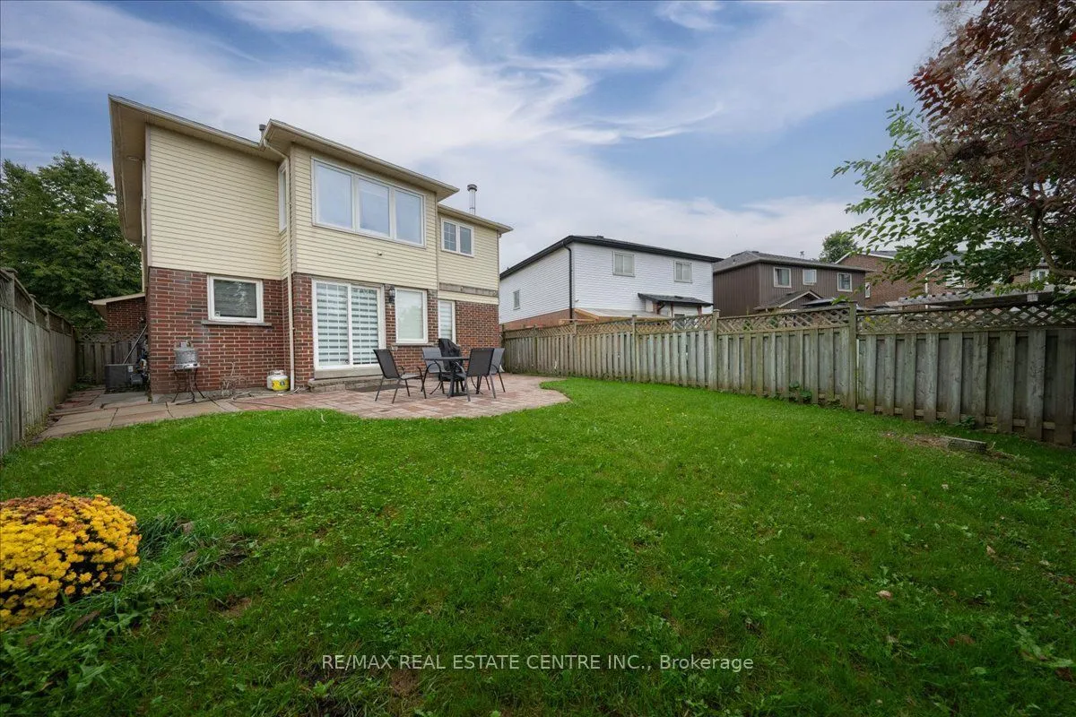 257 Wright Crescent — photo 50