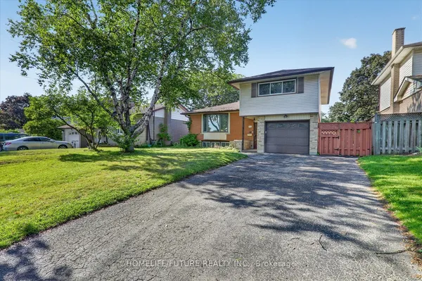 163 Labrador Drive — photo 2