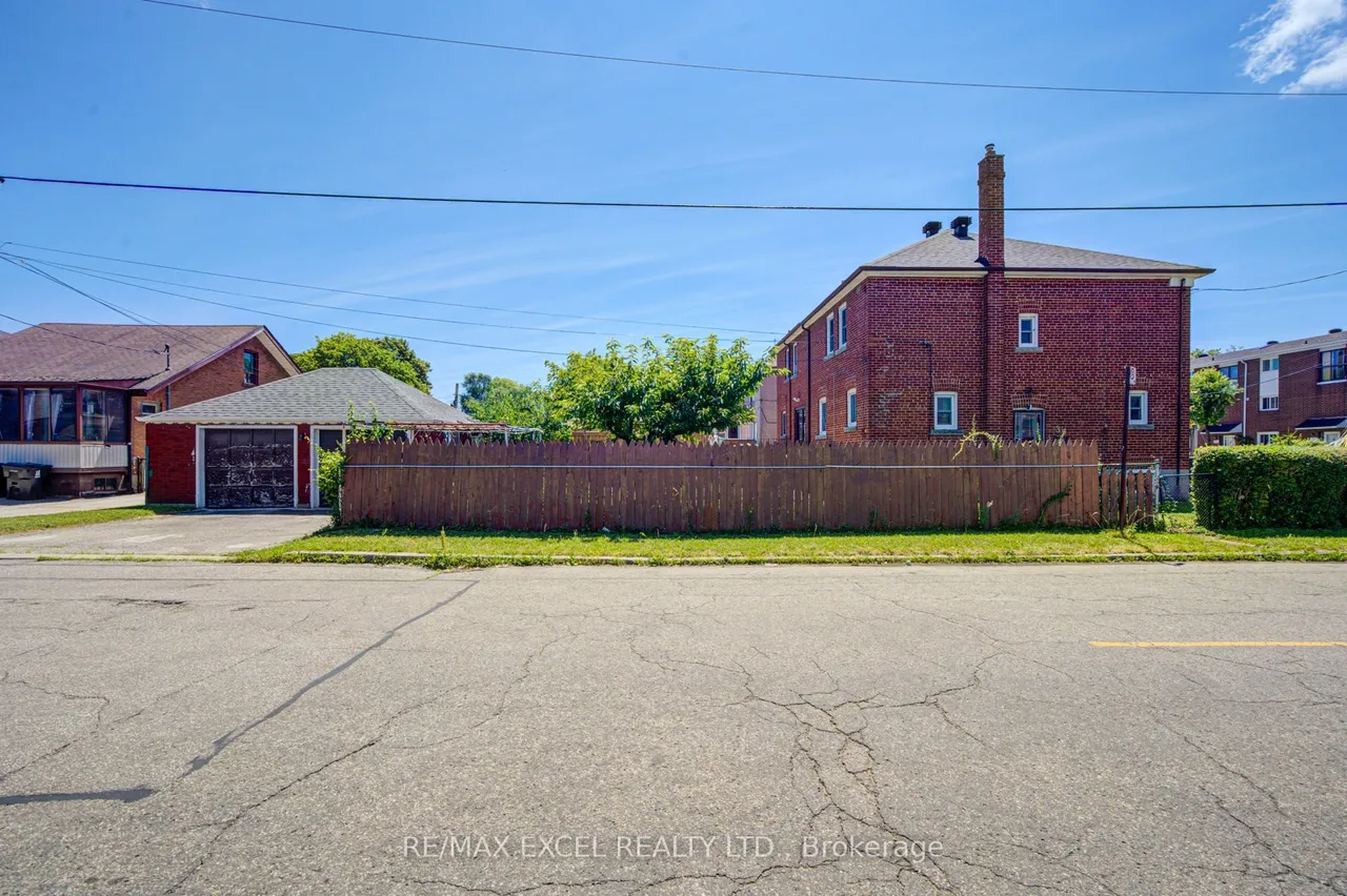 39 Kilmarnock Avenue — photo 49