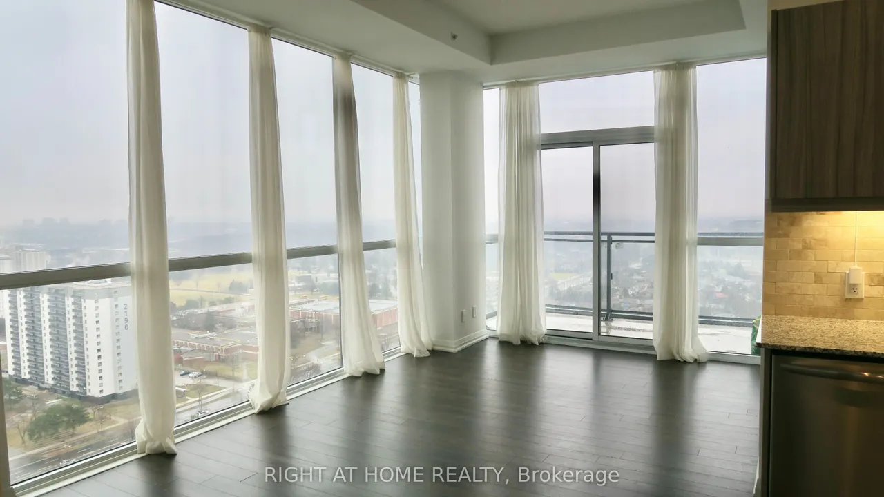 30 Meadowglen Place, Unit 2707 — photo 2
