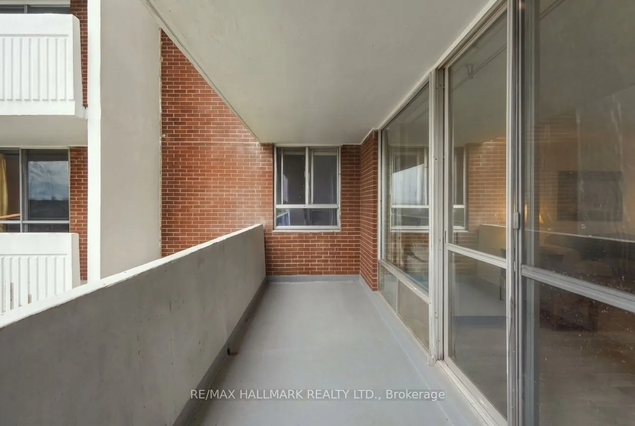 1 Massey Square, Unit 1419 — photo 13