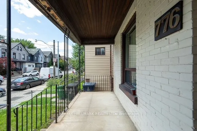 776 Gerrard Street E — photo 3