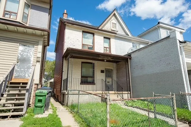 776 Gerrard Street E — photo 2