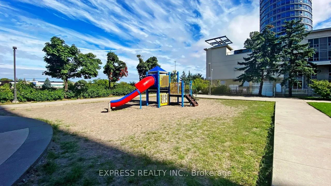 18 Lee Centre Drive, Unit 1111 — photo 44