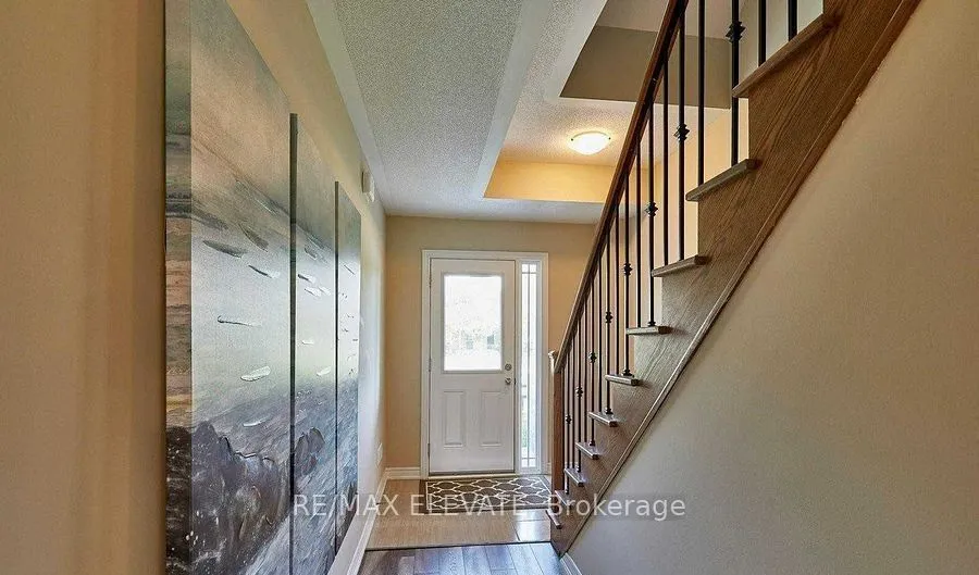 28 Waterstone Way — photo 2