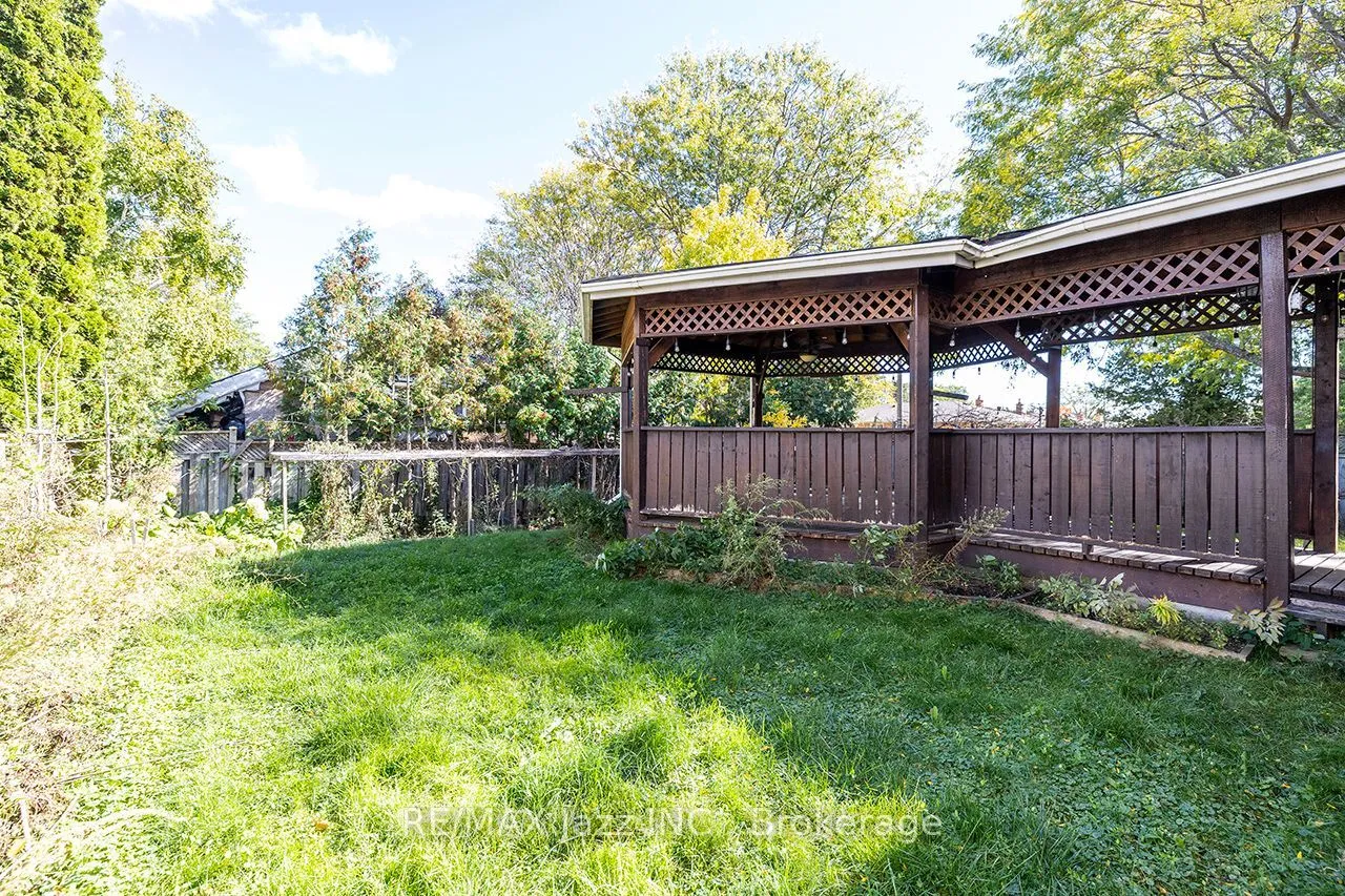 930 White Ash Drive — photo 39