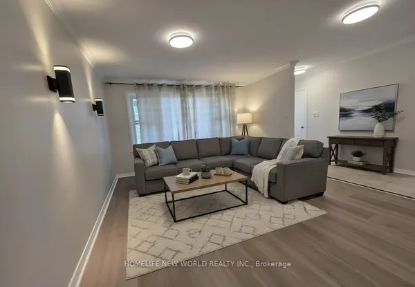 544 Mary Street E — photo 2
