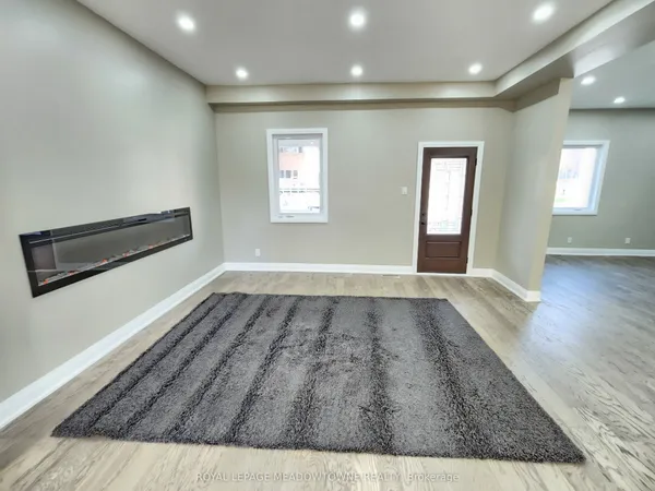119 Colborne Street E — photo 2