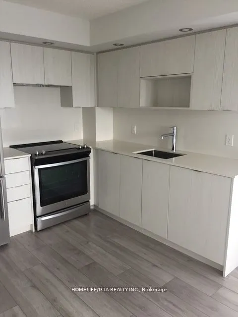 225 Village Green Square, Unit 2202 — photo 3