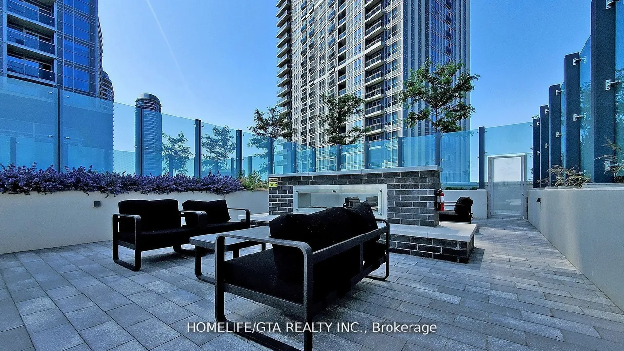 225 Village Green Square, Unit 2202 — photo 18