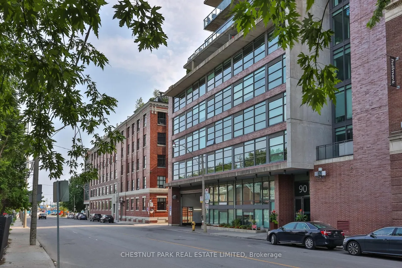 90 Broadview Avenue, Unit 901 — photo 17