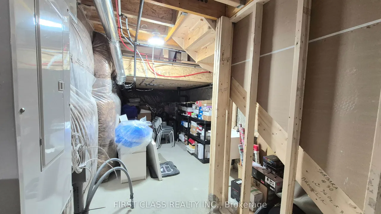 52 Sorbara Way — photo 50