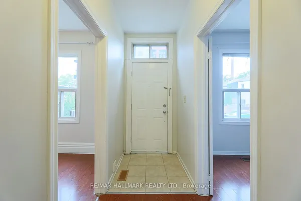 478 Logan Avenue — photo 2