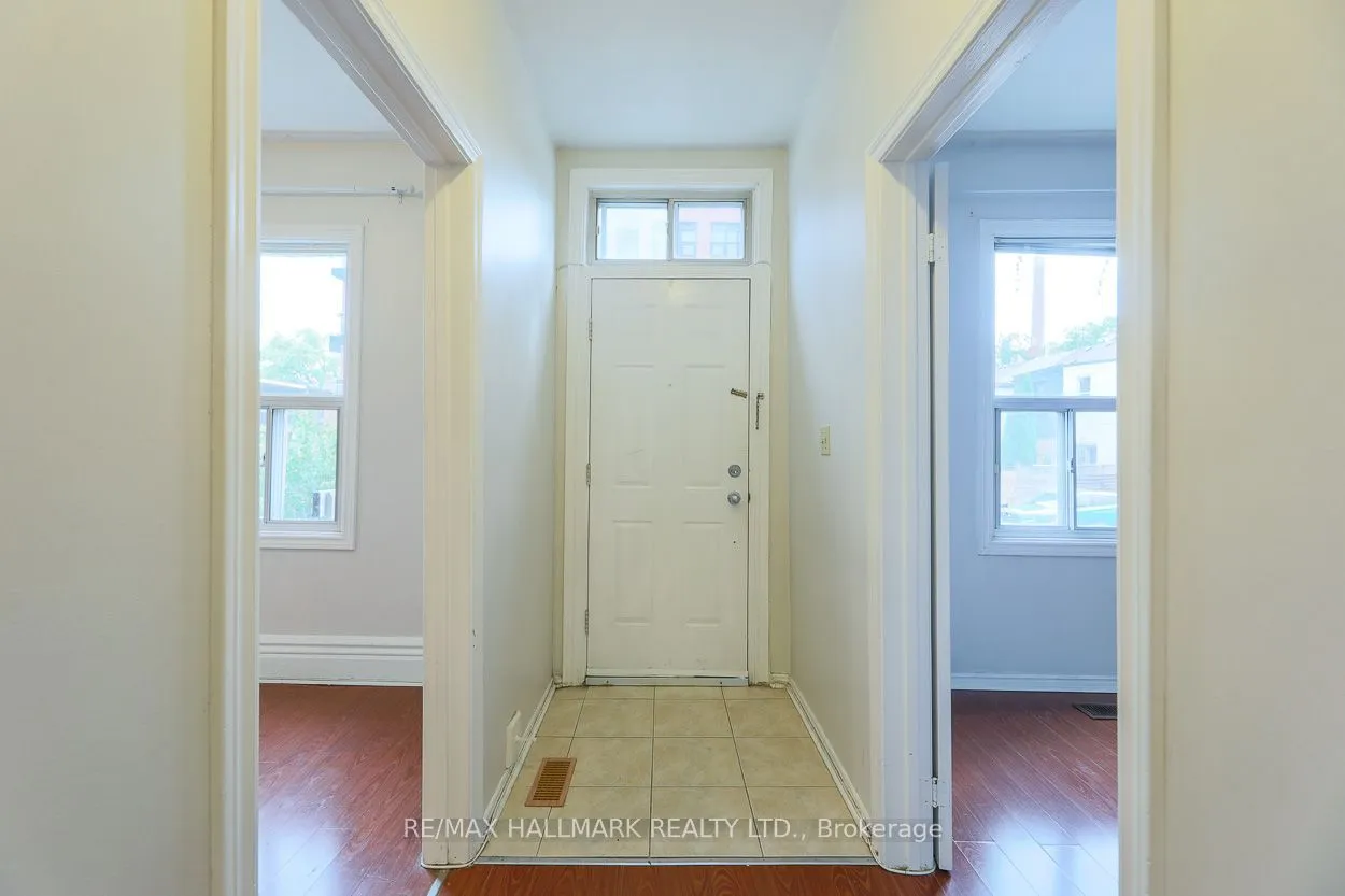 478 Logan Avenue — photo 2