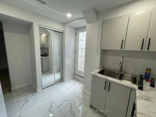 29 Dunstable Drive, Unit 2