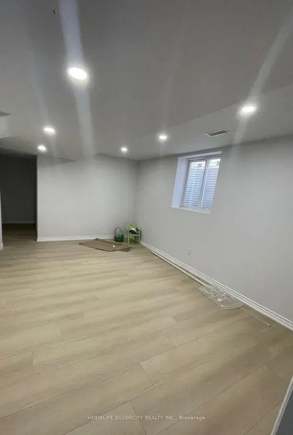 29 Dunstable Drive, Unit 2 — photo 2