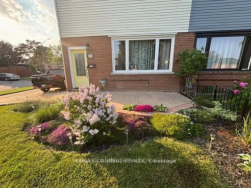 376 Dwight Avenue — photo 2