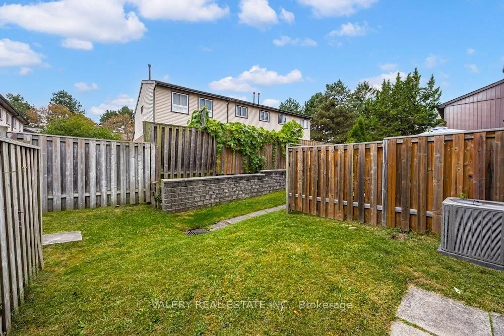 1131 Sandhurst Circle, Unit 50 — photo 27