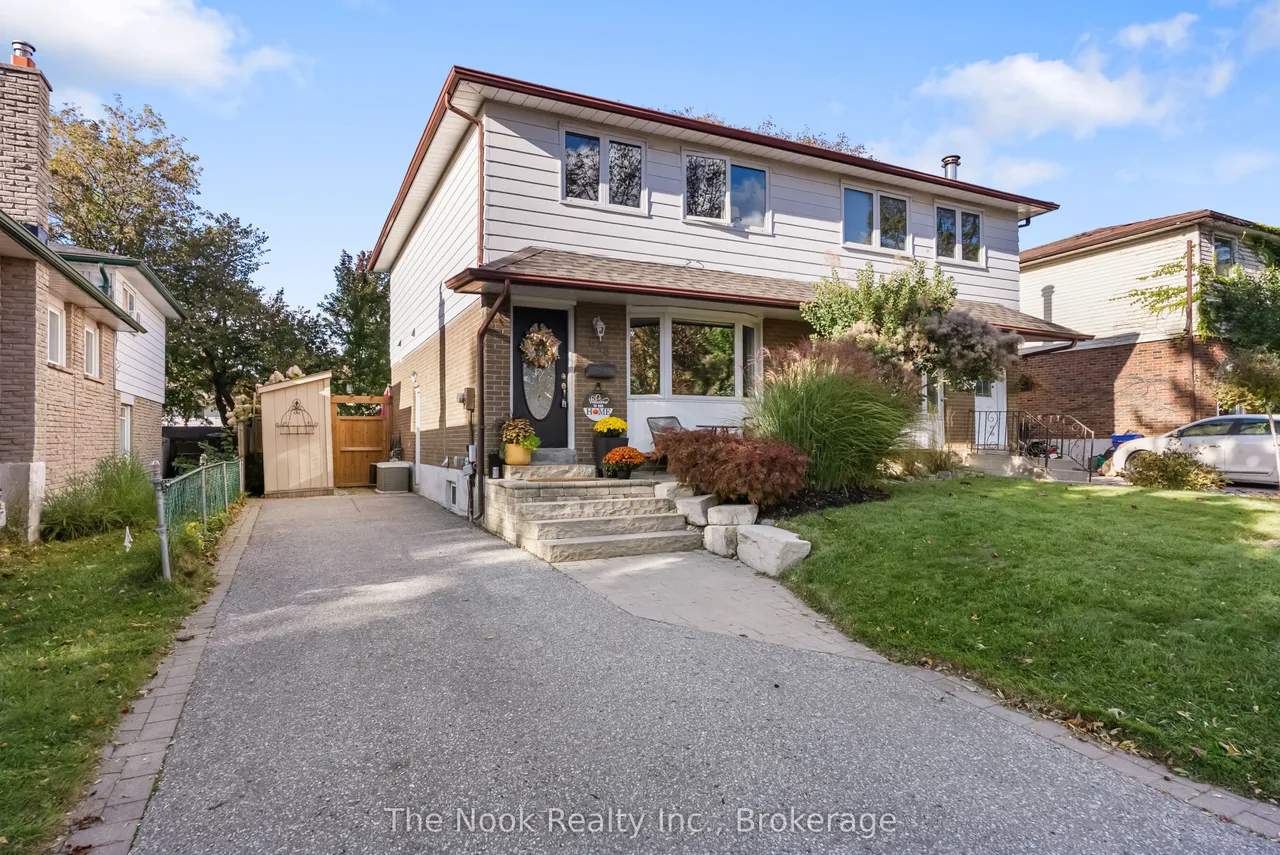 648 Berwick Crescent — photo 3