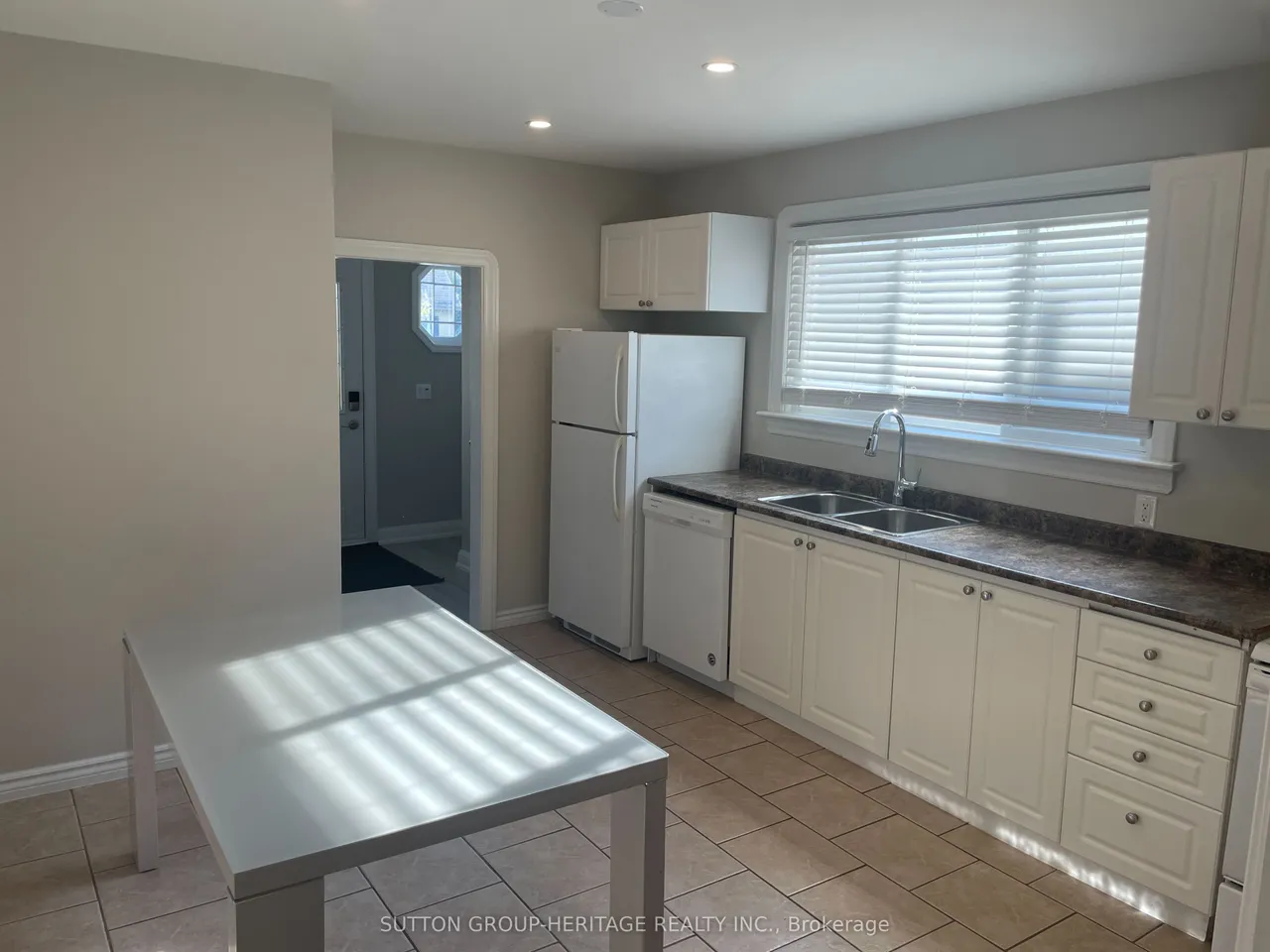 236 Mcnaughton Avenue — photo 3