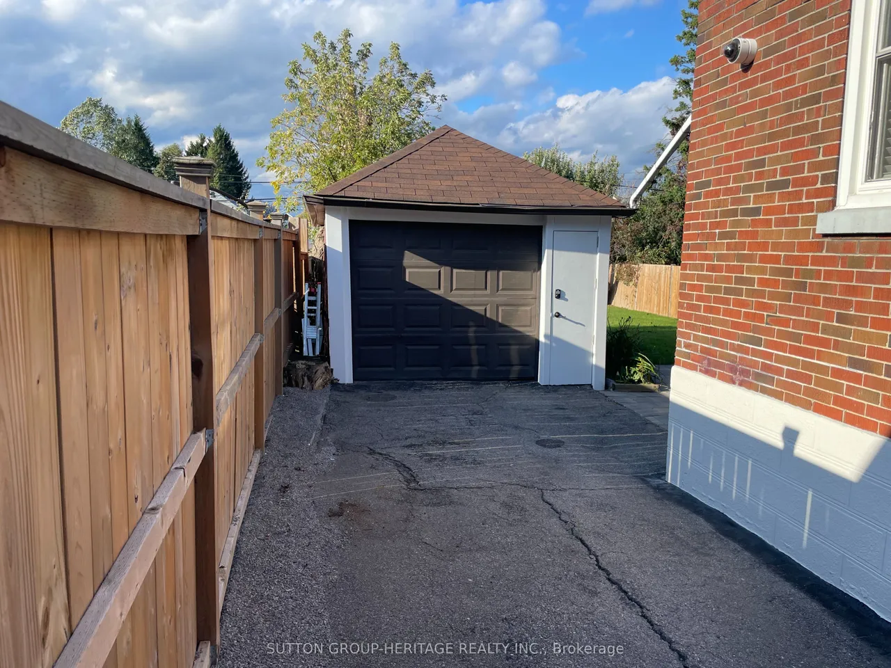 236 Mcnaughton Avenue — photo 18