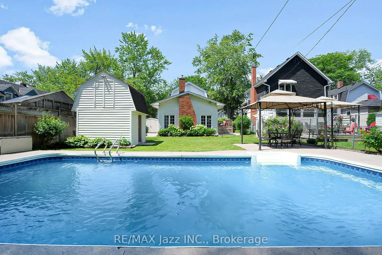 559 Masson Street — photo 21