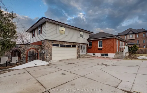 1478 Altona Road — photo 2