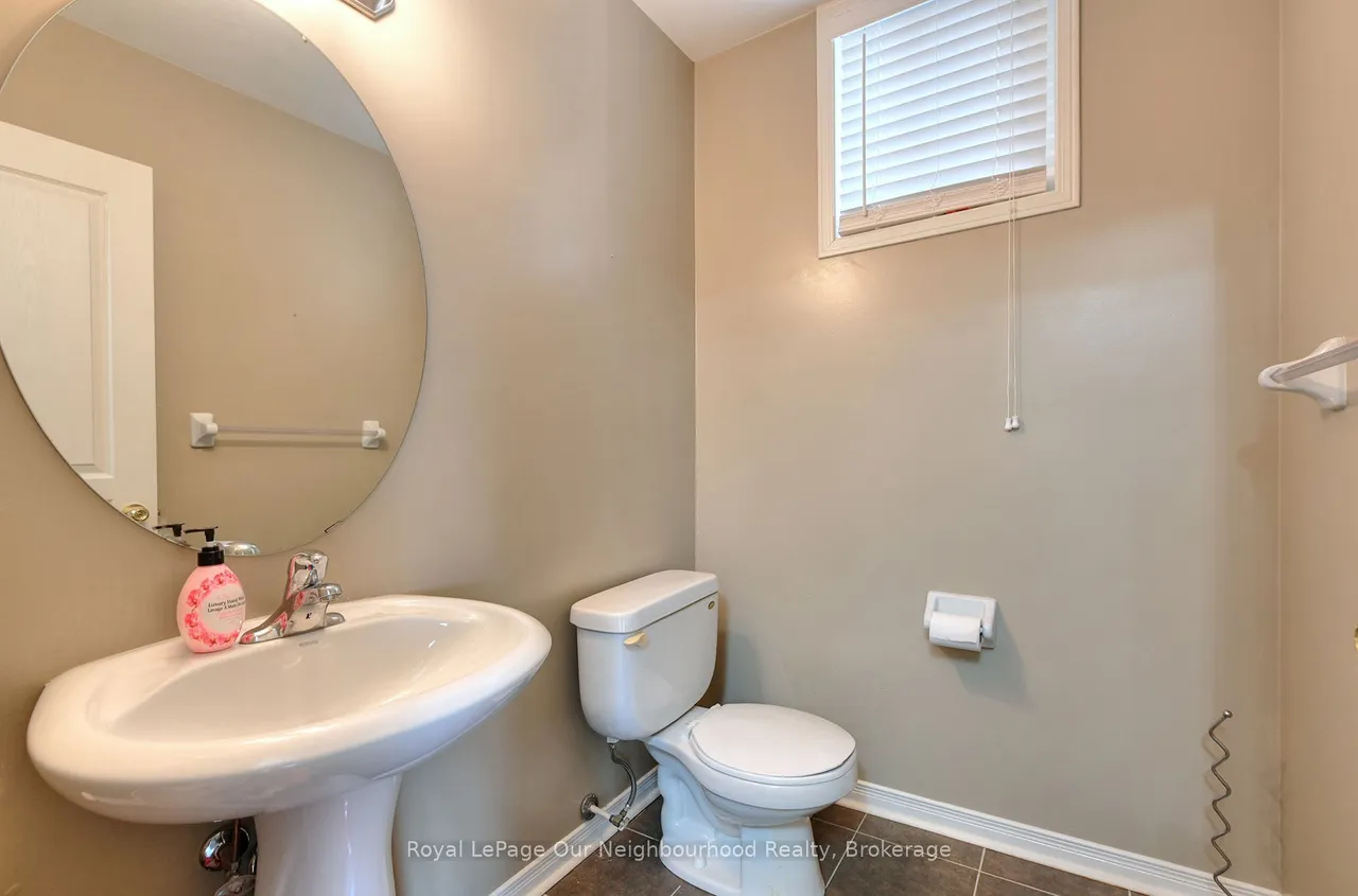 586 Oldman Road — photo 3