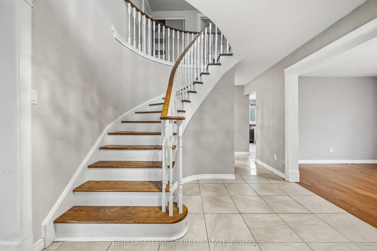 113 Glenabbey Drive — photo 3