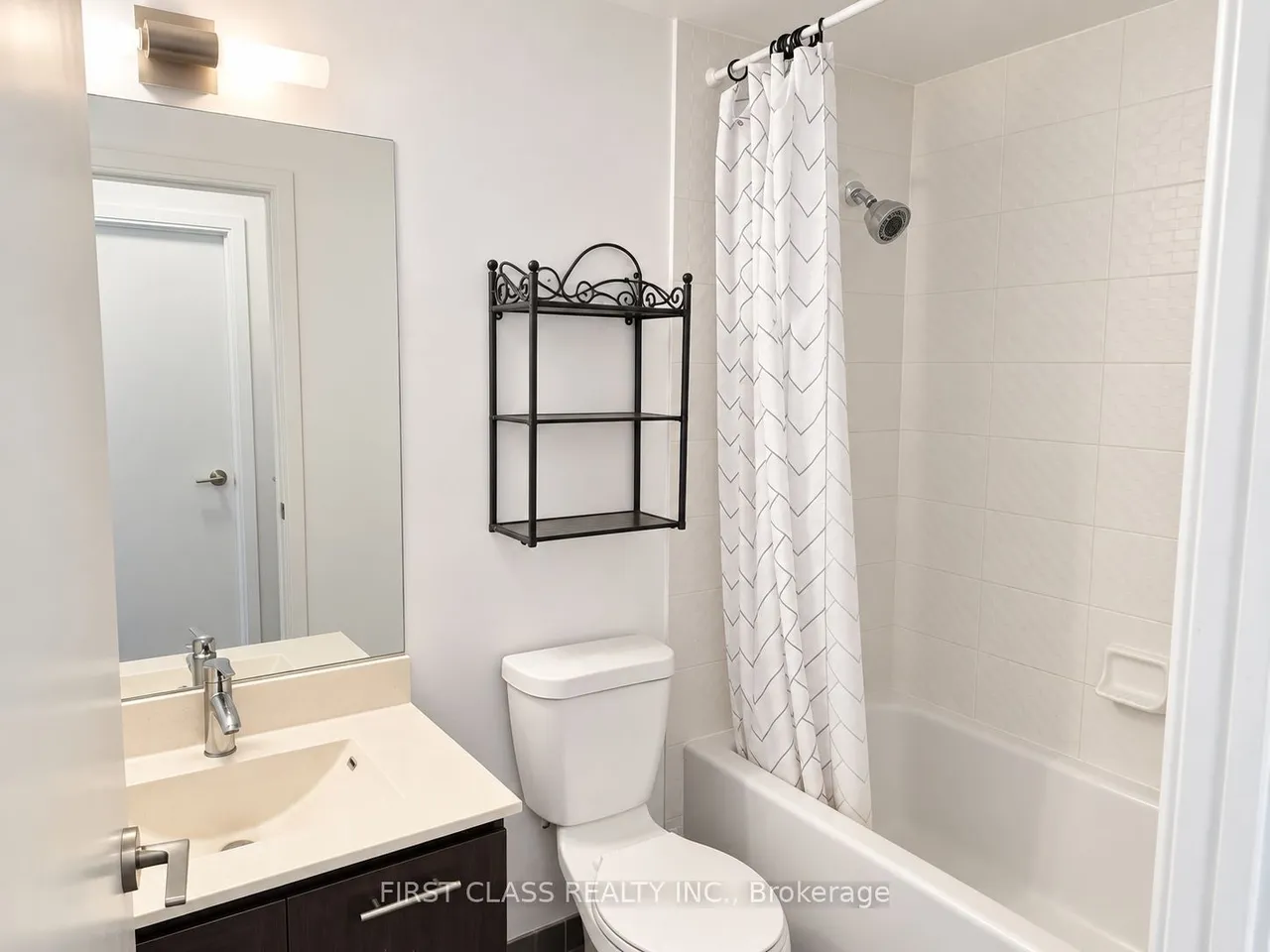 135 Village Green Square, Unit 2216 — photo 10