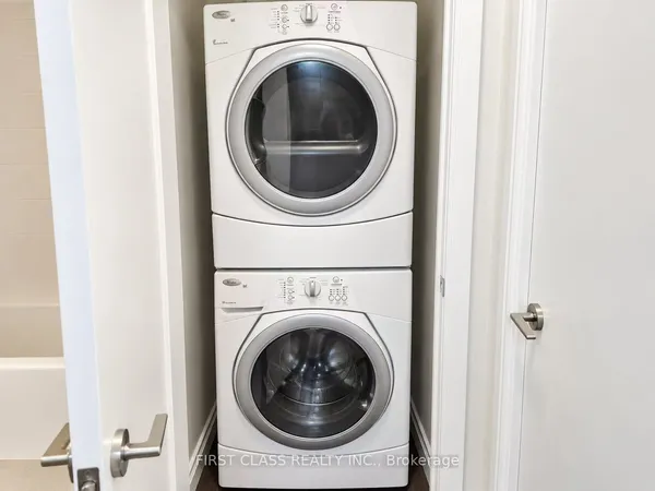 135 Village Green Square, Unit 2216 — photo 2