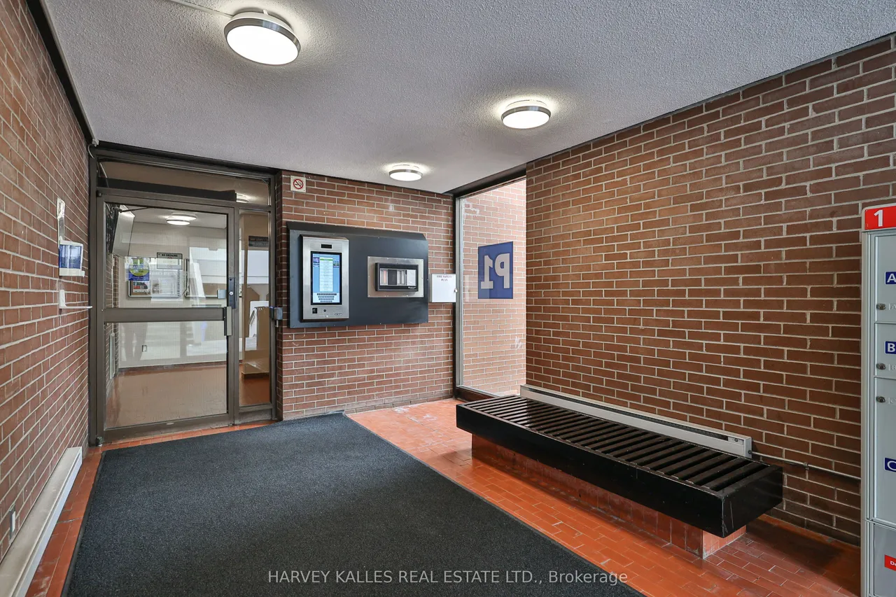10 Crescent Town Road, Unit 301 — photo 27