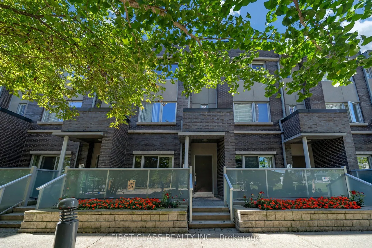310 Village Green Square, Unit 14