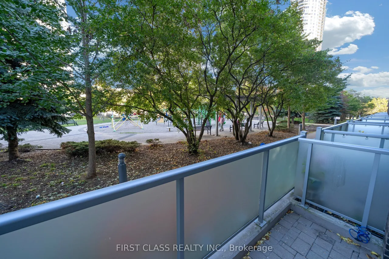 310 Village Green Square, Unit 14 — photo 41