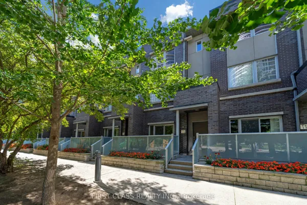 310 Village Green Square, Unit 14 — photo 2
