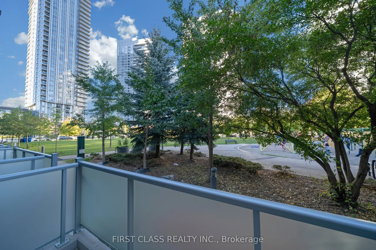 310 Village Green Square, Unit 14 — photo 40