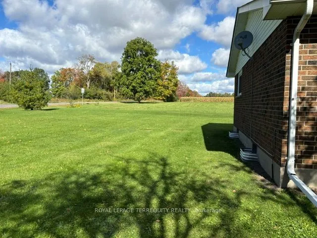 320 Myrtle Road E — photo 3