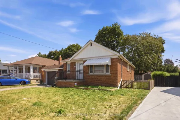 1373 Pharmacy Avenue — photo 2