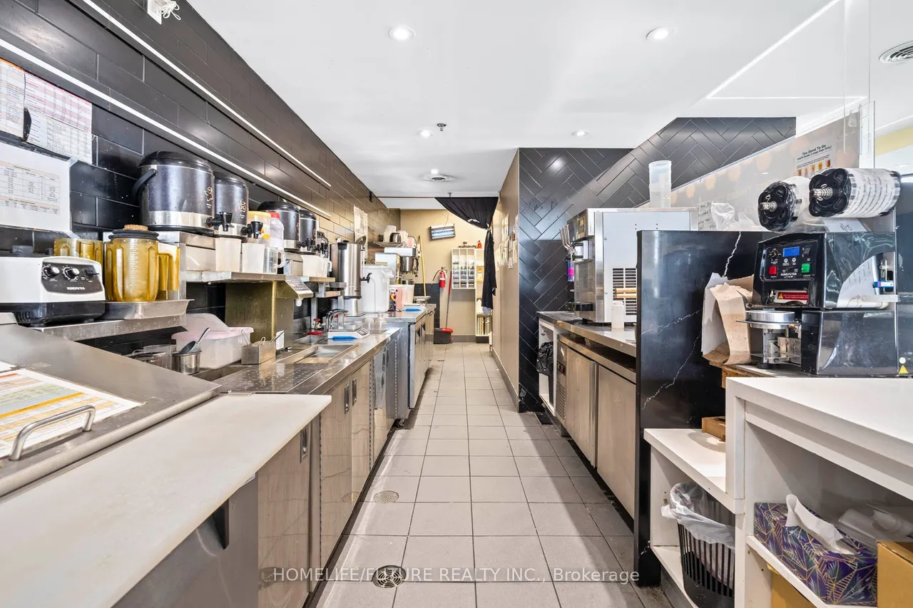 4 Greystone Walk Drive, Unit A1 — photo 19