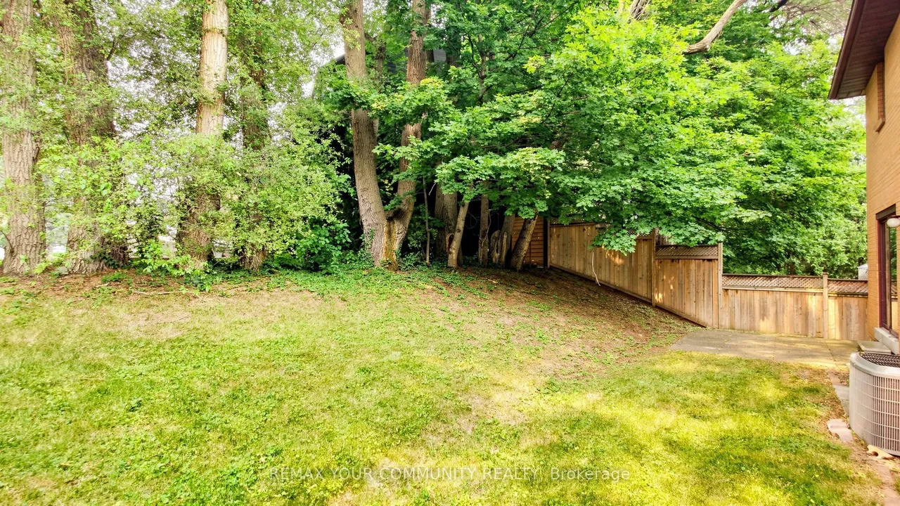 2 Trimontium Crescent — photo 48