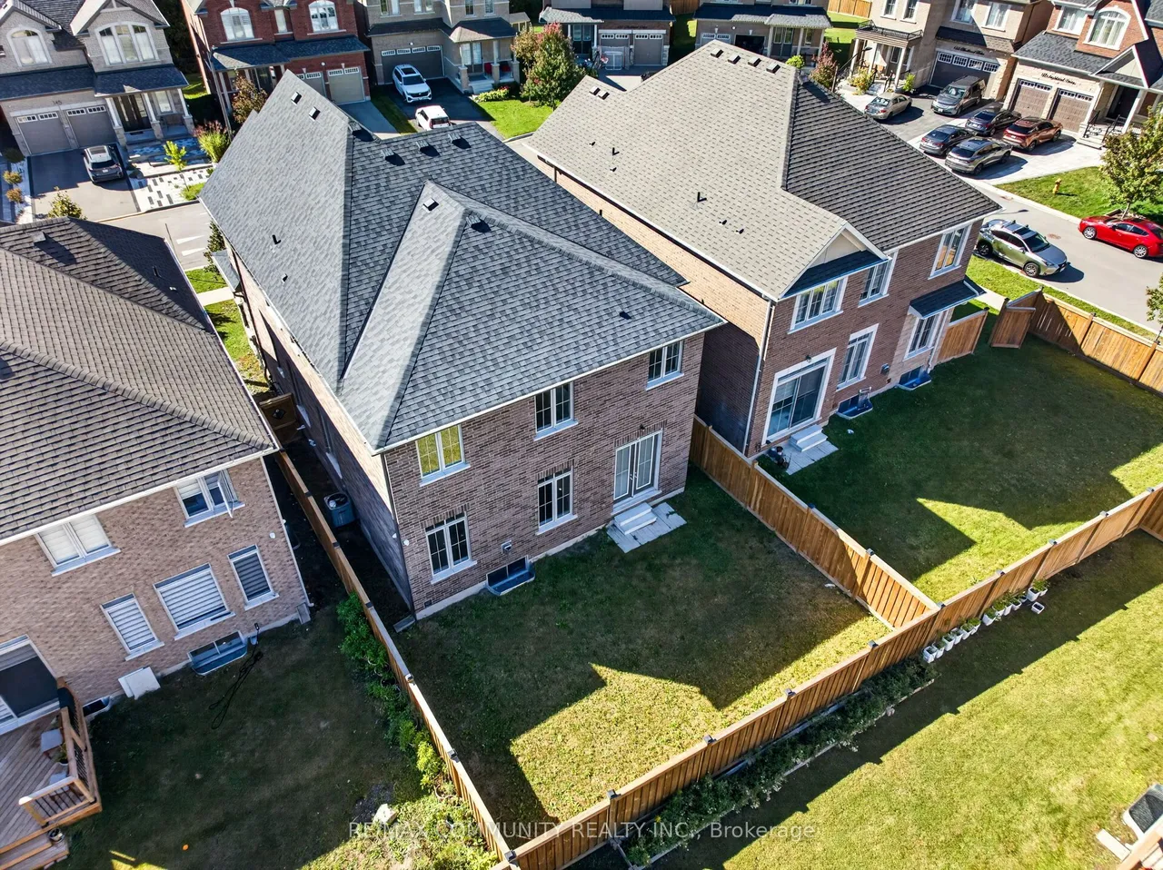 144 Auckland Drive — photo 49