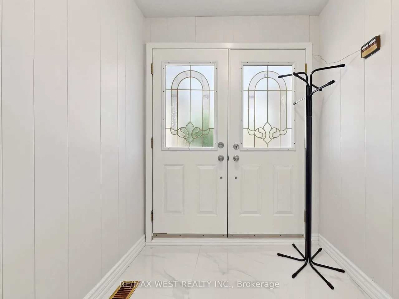 41 Burnview Crescent — photo 2