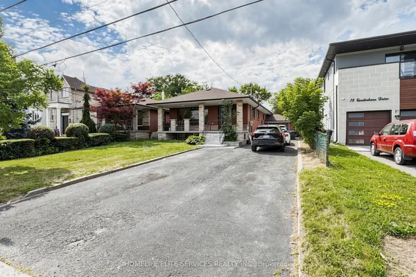 76 Gooderham Drive — photo 2